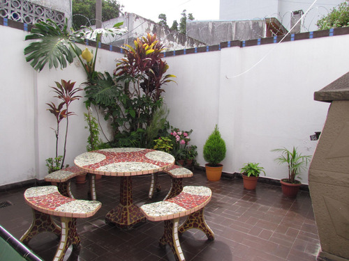 Imagen 8 de 30 de Venta Moron Centro Duplex 5 Amb Patio Y Parrilla