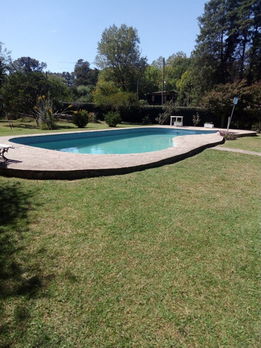 Imagen 2 de 14 de Quinta Con Gran Extensión De Parque. Nuevas Fechas.