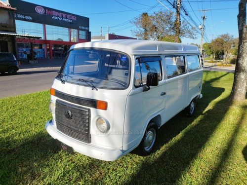 Volkswagen Kombi 1.4 MI STD ESCOLAR 8V FLEX 3P MANUAL