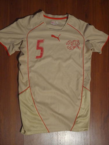 Camiseta Suiza Puma Talle Xs Dorada Modelo Raro 2006