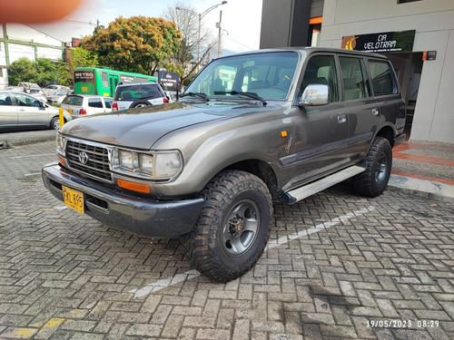 Toyota Burbuja 4.5 Autana Fzj80