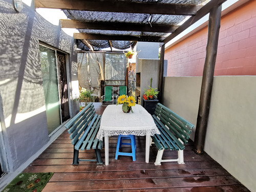 Venta - Piriápolis - Acepta Banco - Casa Coqueta A 500 Metros Del Mar - Ref 4056