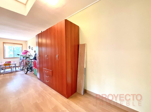 Luminosa Casa / Av. Tobalaba - Quebrada De Macul
