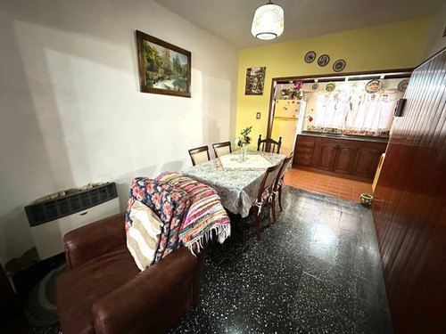 Casa En Venta 4 Dormitorios Y Cochera Moreno