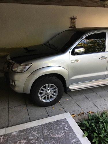 Toyota Hilux 3.0 Cd Srv Cuero 171cv 4x2 2014