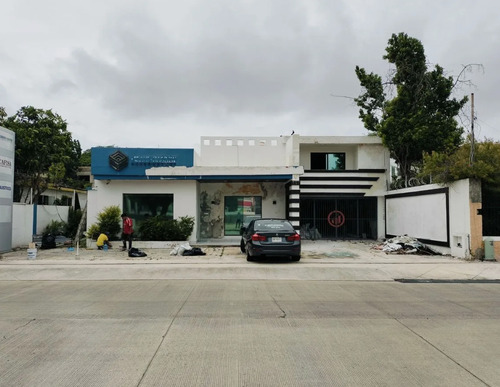 Edificio De Oficinas En Renta Frente Al Centro De Convenciones