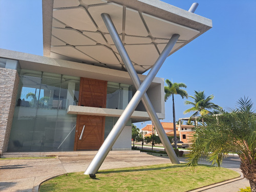 Venta Hermosa Villa, Conjunto Residencial Las Villas, Solarium, Muelle, Planta Electrica, Negociable