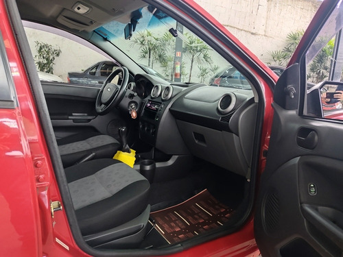 Imagem 9 de 11 de Ford Fiesta 2011 1.0 Flex 5p