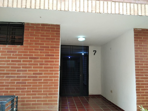 Imagen 3 de 22 de Apartamento En Urb. Las Peonias, Conjunto Residencial Doña Paulina