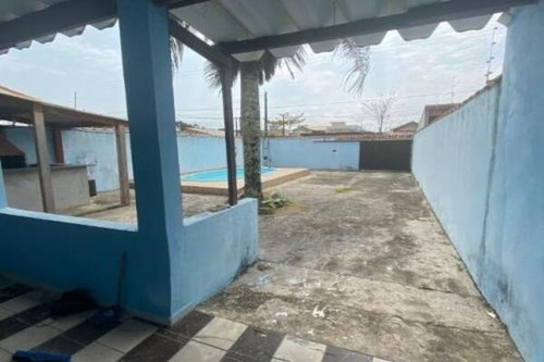 Imagem 4 de 9 de Ótima Casa Com Piscina E Quintal Em Peruíbe Litoral Sul De Sp