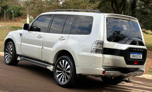 Mitsubishi Pajero Full 3.2 Hpe Aut. 5p