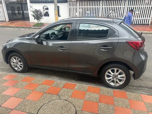 Mazda 2 1.5 At