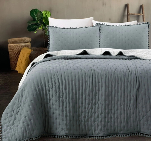 Cobertor Quilt De Algodón Con Pompon 2p Color A Elegir