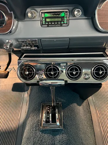 Ford Mustang 289 V8 Modelo 1966, Automático . Restaurado