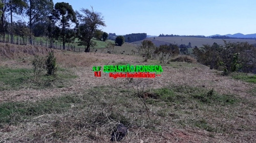 Chácara Em Paraibuna, Casa De 4 Dormitórios, Sendo 2 Suítes - 974