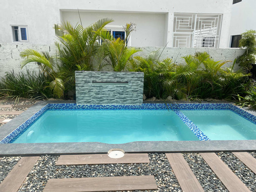 Casa Con Piscina En Venta En Punta Cana