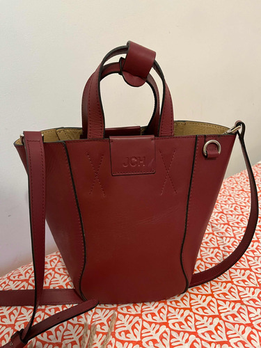 Jazmin Chebar Tote Olympia Small Bordo Cuero 100%