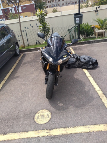 Moto Yamaha Yzf R1