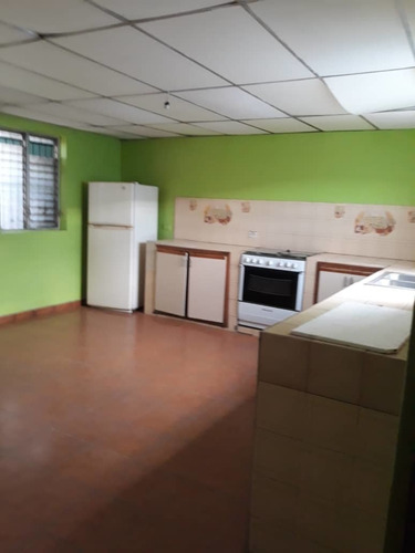 Imagen 10 de 12 de Casa Con Local Comercial En San Blas (a Una Cuadra De La Av. Lara)