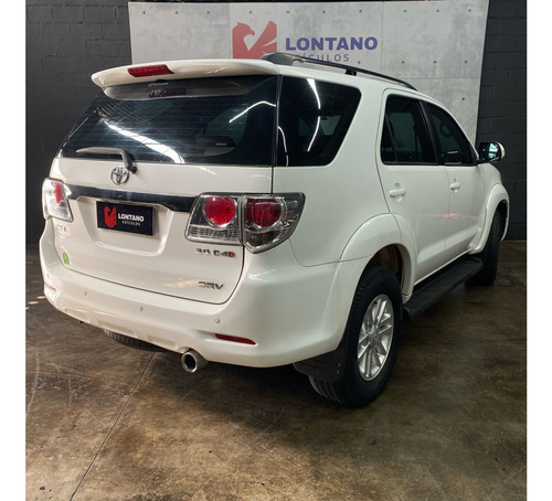 Toyota Hilux SW4 3.0 SRV 4X4 7 LUGARES 16V TURBO INTERCOOLER DIESEL 4P AUTOMÁTICO
