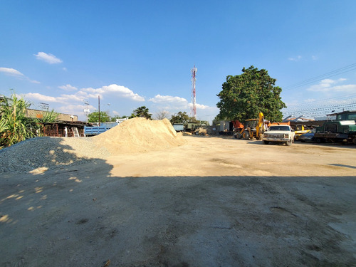 Estupenda Oportunidad Para Su Proyecto Industrial Terreno En Venta 2438 Mts2 Acepta Financiamiento Sector Ferinachi, La Morita I 24-21567 Hc