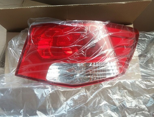 Faro Posterior Kia Cerato 2012 Original Nuevo En Caja