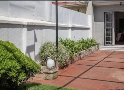 Tejada 5dormt+3b+servicios Completos+patio+4est+remodelada