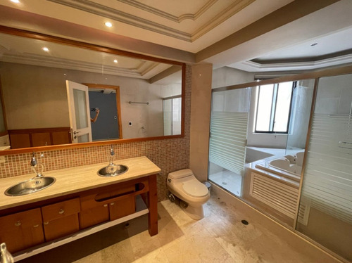 Imagen 8 de 24 de Apartamento En El Parral De 207 Mtrs