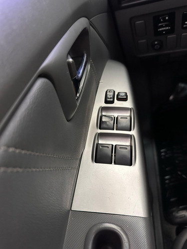 Toyota Hilux CD SRV 4x4 2.7 Flex 16V Aut.