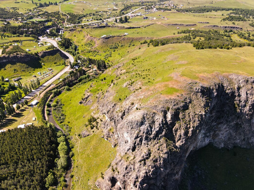 Coyhaique (64864)