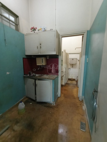Imagen 10 de 15 de Venta Local-deposito En Frente Al Ex-mercado Modelo