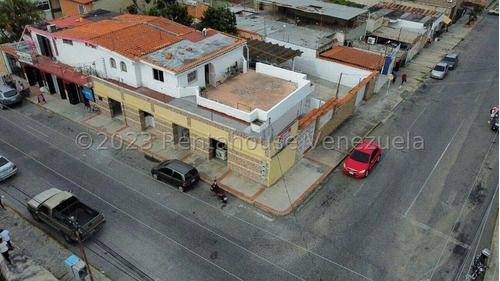 Casa Comercial En Venta Barquisimeto - Raiza Suarez Tiene Para Ti Excelente Oportunidad De Negocio, Casa Comercial En Zona Estratégica De 2  4  Barquisimeto 4  3  6  6  