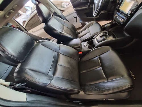 Nissan X-Trail 2.5 Exclusive 3 Row Cvt