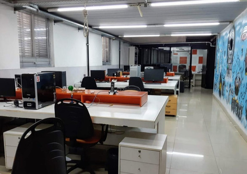 Imagen 3 de 19 de Casa / Oficina En Palermo, Distrito Tecnológico, 2 Cocheras