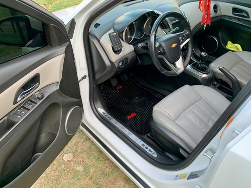 Imagen 10 de 15 de Chevrolet Cruze Ltz