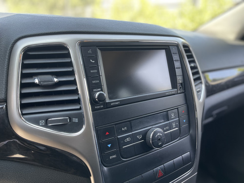 Jeep Grand Cherokee Laredo 4X2 3.6L