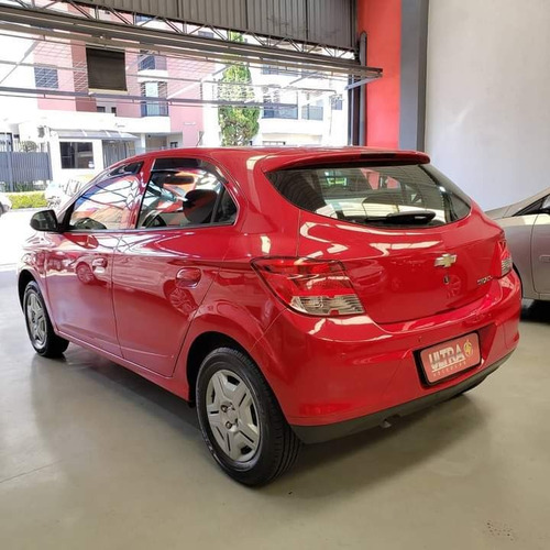 Imagem 4 de 6 de Chevrolet Onix 2013 1.0 Lt 5p