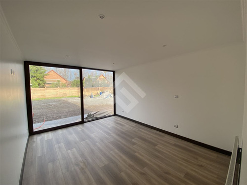 Casa En Venta De 4 Dorm. En Colina Brisas Norte