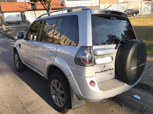Imagem 7 de 11 de Mitsubishi Pajero Tr4 2.0 4x2 16v Flex 4p Automático - 2013