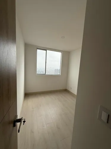 3 Habitaciones, 2 Baños, 2 Parqueaderos, 2 Balcones, 92m2.