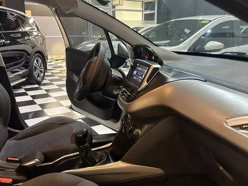 Peugeot 2008 1.6 Allure