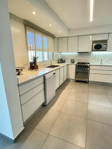 Imagen 4 de 17 de Vendo Casa 3 Dormitorios Escritorio Jardin Con Pileta