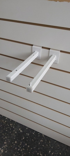 Imagen 2 de 7 de 10 Mensulas Exhibidor Panel Ranurado De Caño Cuadrado 25cm