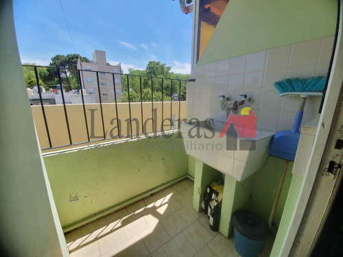 Imagen 8 de 13 de Departamento 2 Amb. - Con Cochera - Todos Los Servicios!