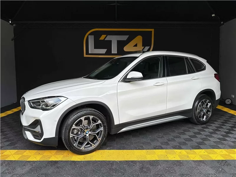 BMW X1 2.0 16V TURBO ACTIVEFLEX SDRIVE20I X-LINE 4P AUTOMÁTICO