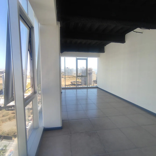 Arriendo Oficina Comercial De 36 M2 En Bosques De Montemar