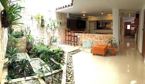 Imagen 5 de 12 de Casa En Venta Clnas De Sta.monica 21-20317 Caro Fermoso 04242083128