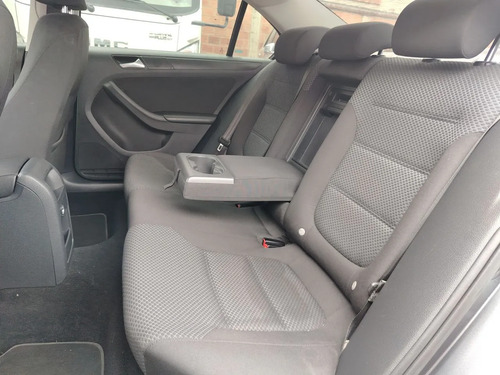 Volkswagen Jetta Comfortline Sedan Sec 2,0