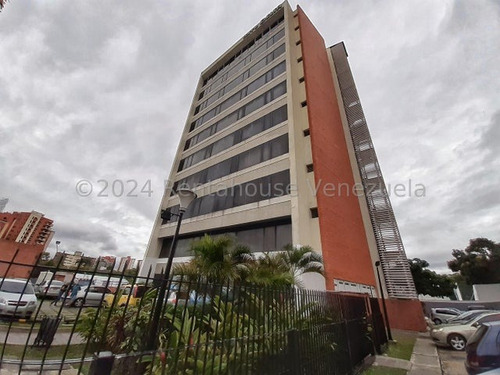 Oficina En Venta Este De Barquisimeto. Urbanizacion El Parque 24-18068 As-m
