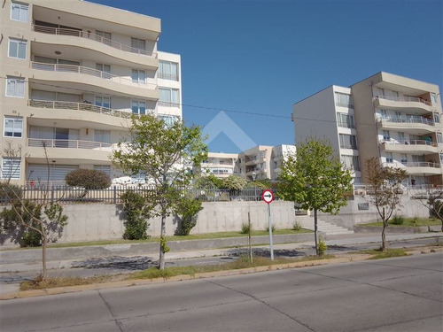 Imagen 1 de 11 de Departamento En Venta De 2 Dormitorios 2 Baños En La Serena